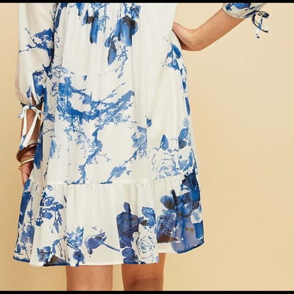 LAST ONE! Entro Blue & White Boho Floral - Picture 4 of 8